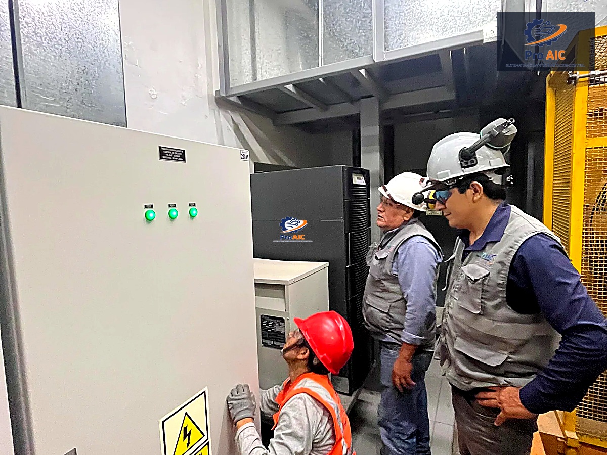Ingeniero Pro AIC en Pruebas SAT con Laptop