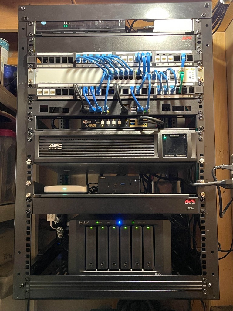 Servidor Rack e Infraestructura Segura de Datos Pro AIC Automatización